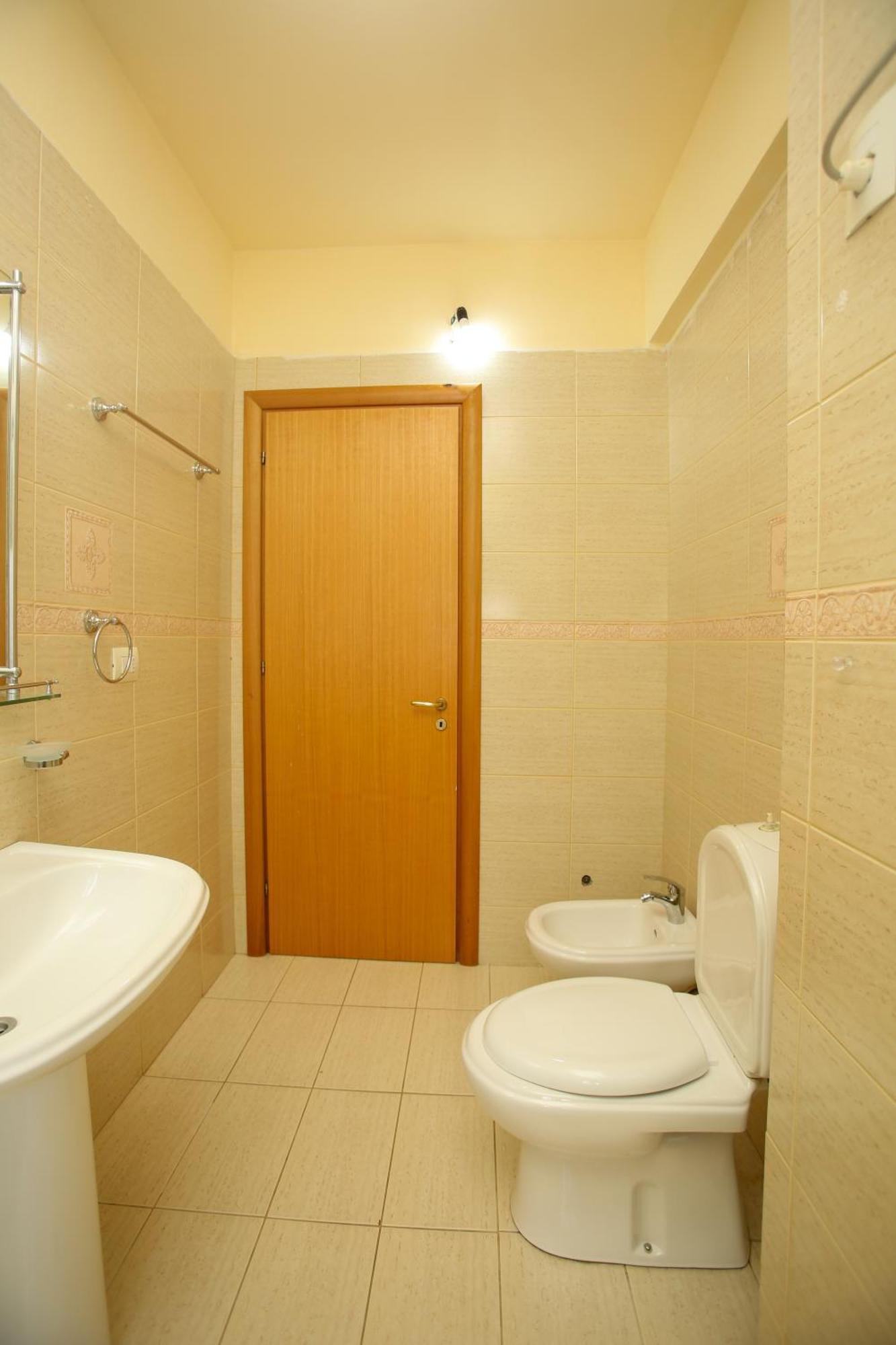 Apartament Fm 3 *