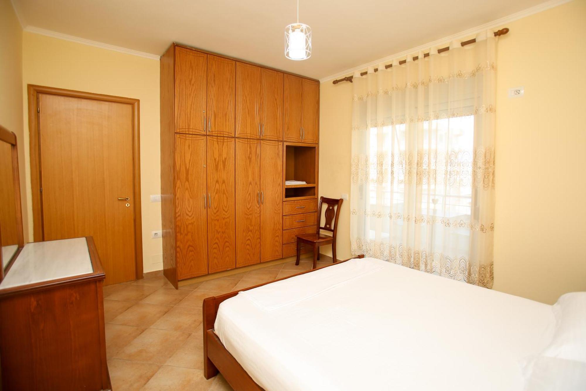 Apartament Fm 3 *