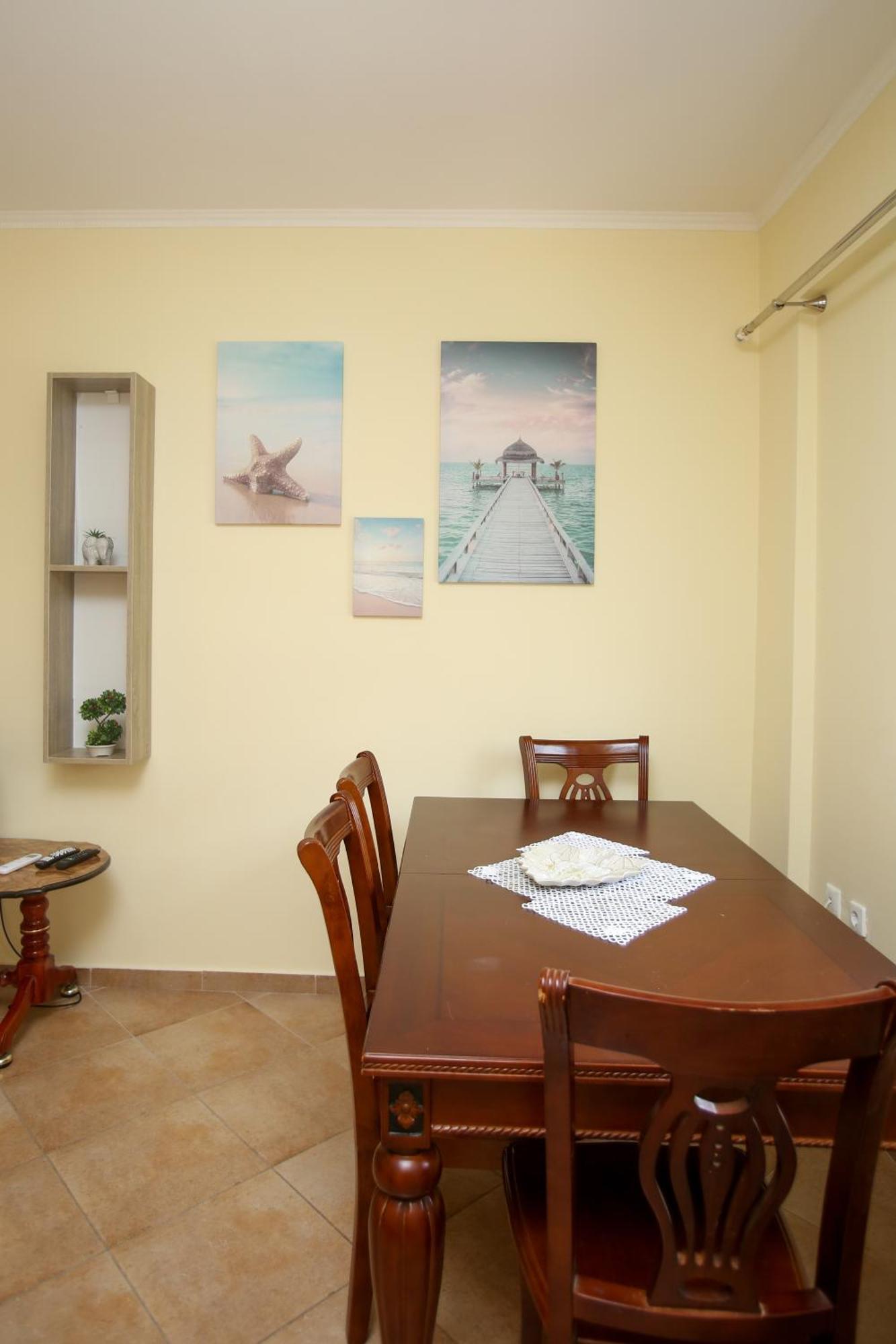 Fm 3 Apartment